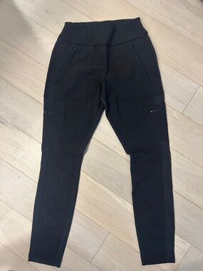 Athleta Black Highlands Hybrid Cargo Leggings